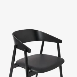 Andersen Furniture AC2 Stol Sort Mat Lakeret Bøg Sort Læder