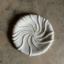 Atelier Marée Tidevandstallerken Spættet