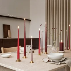 Ester & Erik Lysestage Børstet Guld Mellem