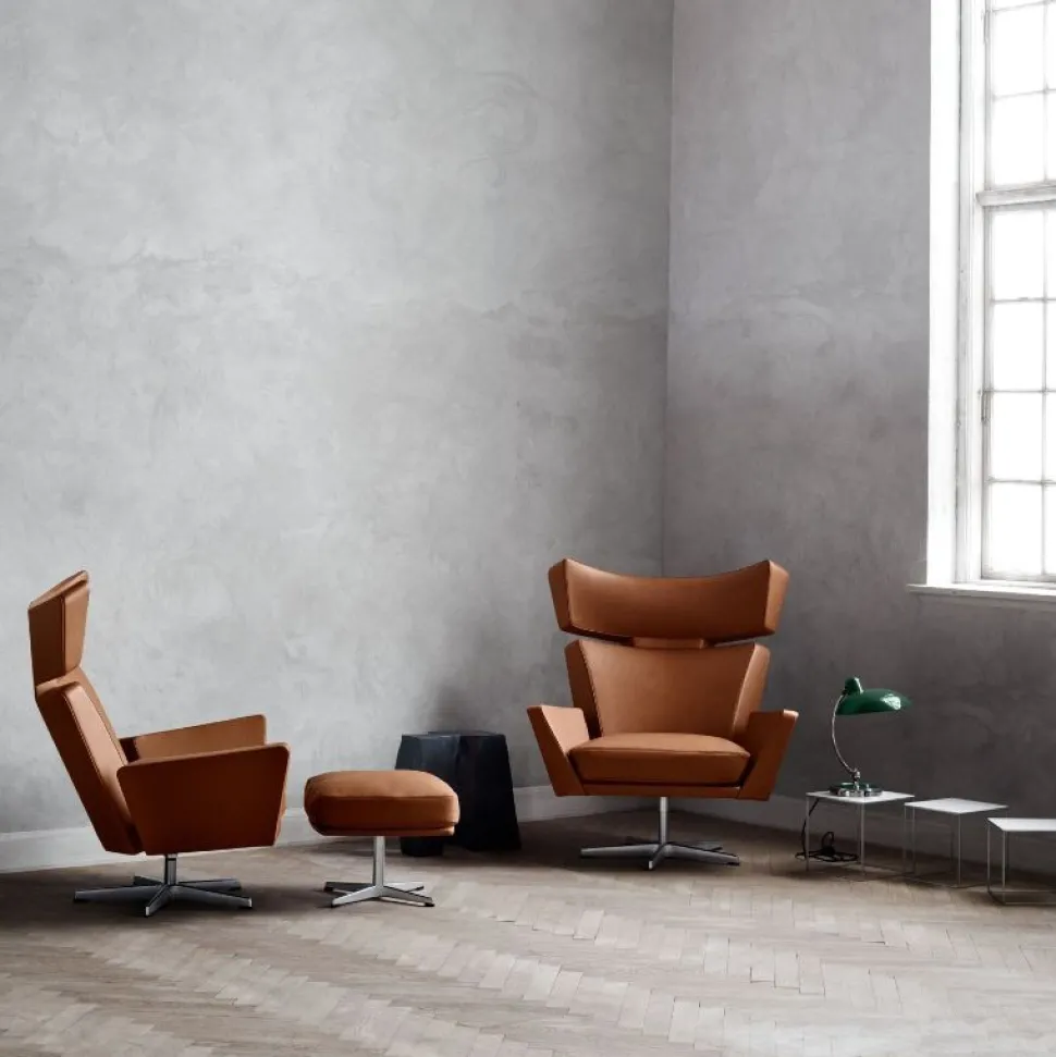 Fritz Hansen 4210 Oksen Fodskammel Essential Læder