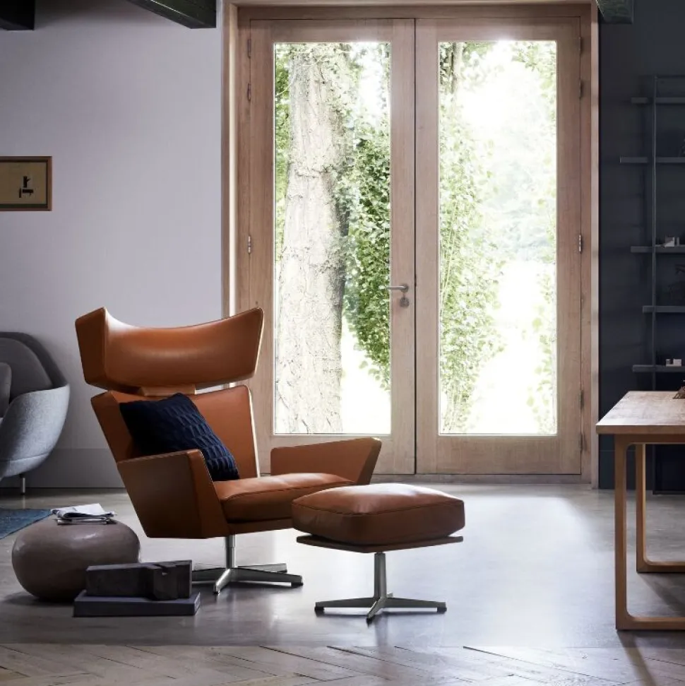 Fritz Hansen 4210 Oksen Fodskammel Essential Læder