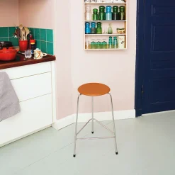 Fritz Hansen M3170 High Dot Wild Leather Walnut