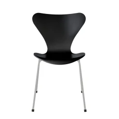 Fritz Hansen Serie 7™ 3107 Lakeret