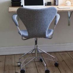 Fritz Hansen Serie 7 Drejearmstol Fuldpolstret