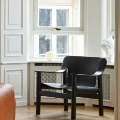 Hay Bernard Loungestol Sortlakeret Eg & Sort Læder