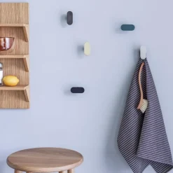 Hübsch Piccolo Hook Black