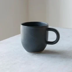 Julie Damhus Studio Oda Rund Kop Med Hank Blå