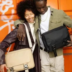 Kintobe LEO Messenger Bag Dusty Dune