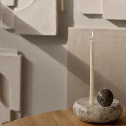 Kristina Dam Studio Serif Relief Large