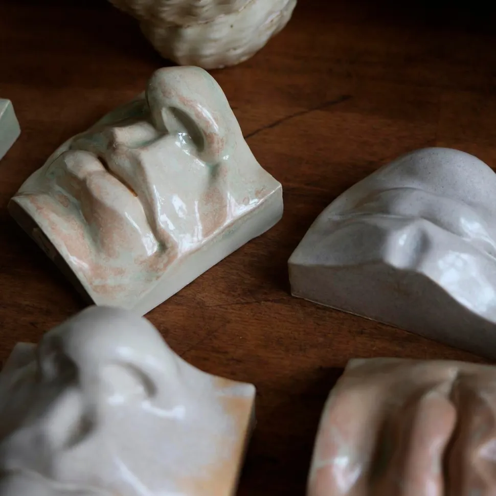 Laoru Laoru Small Mouth I Relief Antique White