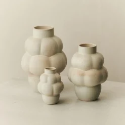 Louise Roe Balloon Vase 04 Vintage Glaze