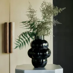 Louise Roe Balloon Vase 04 Black