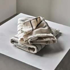 Meraki Towels True Off-White/Black