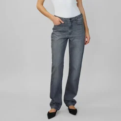 My Essential Wardrobe 07 The Isa High Straight Jeans 32