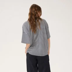 My Essential Wardrobe Dana Tee Navy W. Off White Stripe