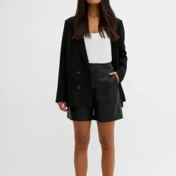 My Essential Wardrobe The Leather Shorts