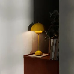 &Tradition Flowerpot Table Lamp VP3 Mustard