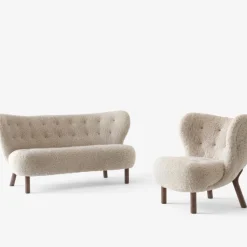 &Tradition Lille Petra VB2 Sofa Moonlight Sheepskin Walnut Legs