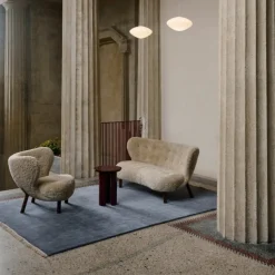 &Tradition Lille Petra VB2 Sofa Moonlight Sheepskin Walnut Legs