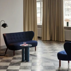 &Tradition Lille Petra VB2 Sofa Vidar 0554 Walnut Legs