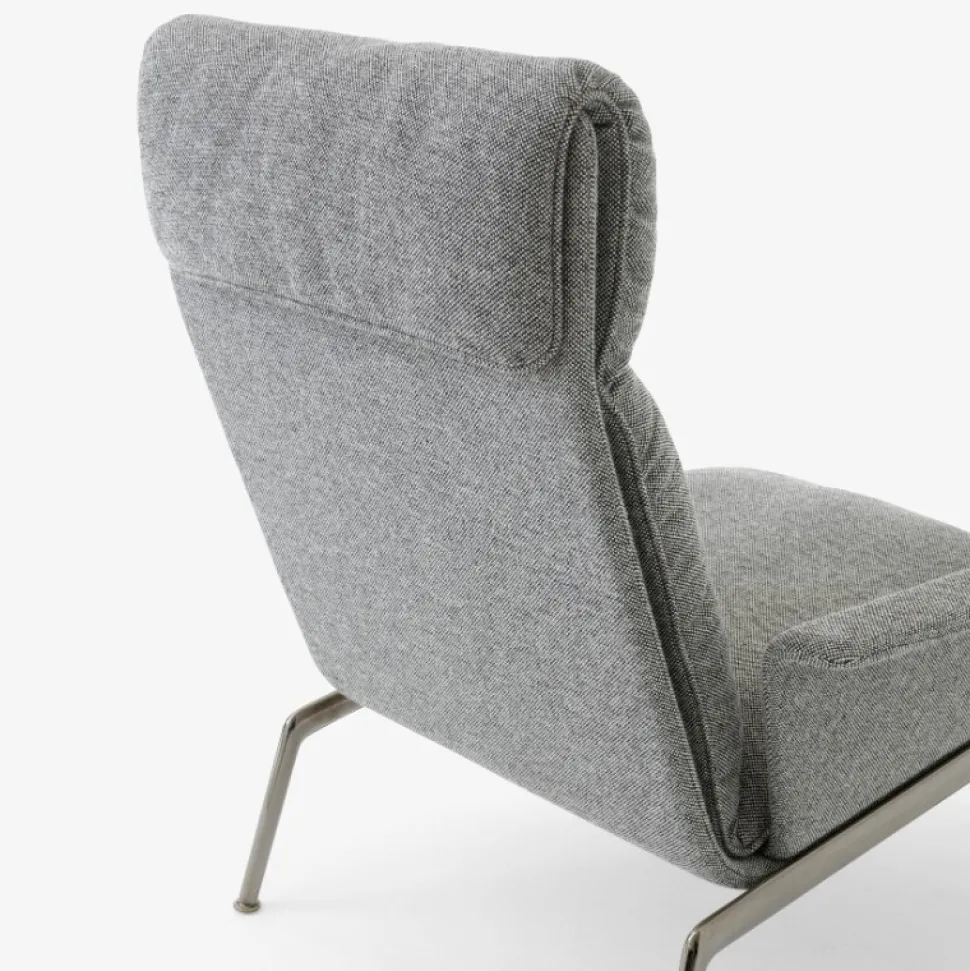 &Tradition Muno LN17 Hallingdal 0126 Dark Chrome Legs