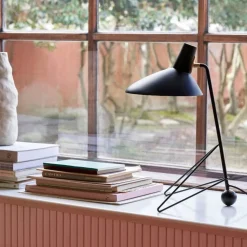 &Tradition Tripod HM9 Bordlampe Sort
