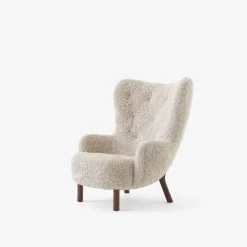 &Tradition VB3 Petra & ATD1 Pouf Sheepskin Moonlight/Oiled Walnut